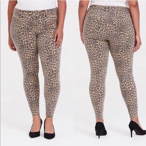 Torrid leopard print jeggings stretchy 16